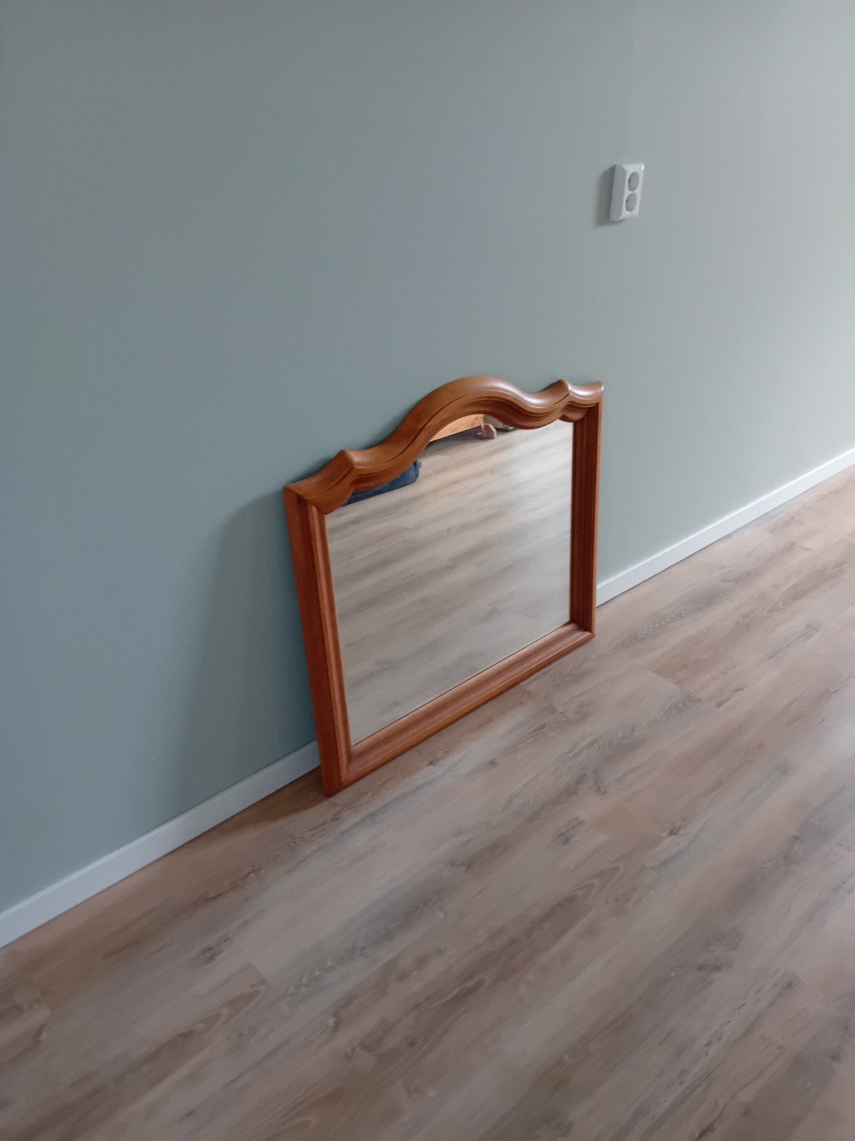 Mooie spiegel met houten lijst - 80x90cm (tot 22-7), Ophalen, Gebruikt, 75 tot 100 cm, Minder dan 100 cm