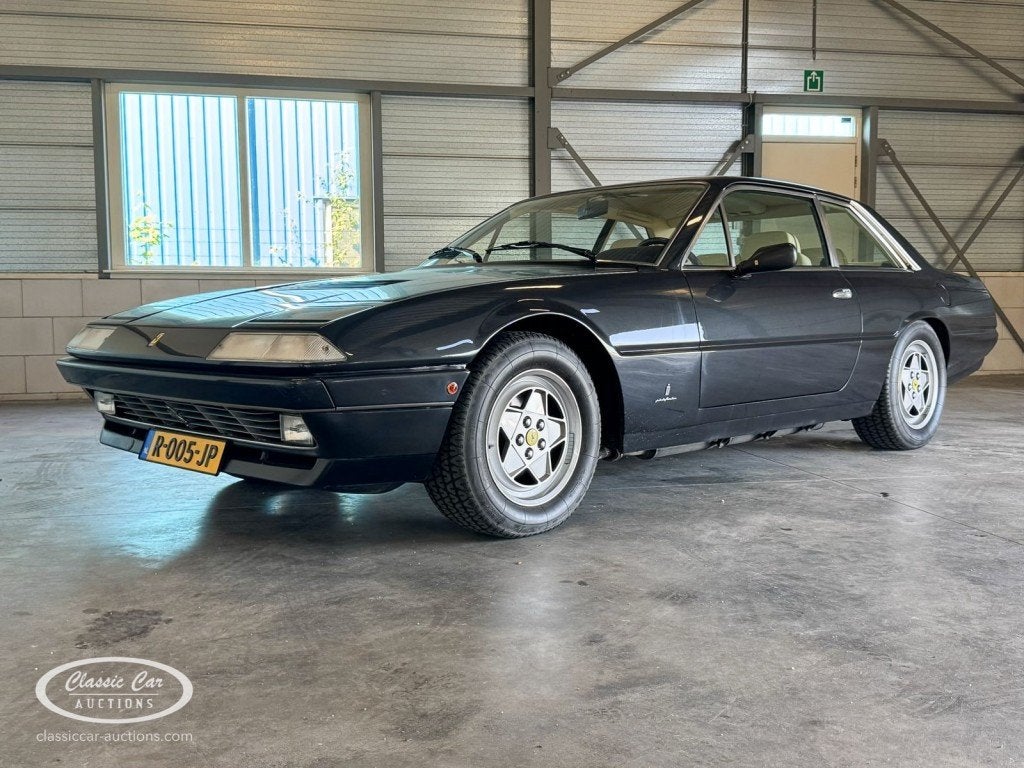 Ferrari 412 GT Automatic  - ONLINE AUCTION, Auto's, Automaat, 4 stoelen, Zwart, Bedrijf