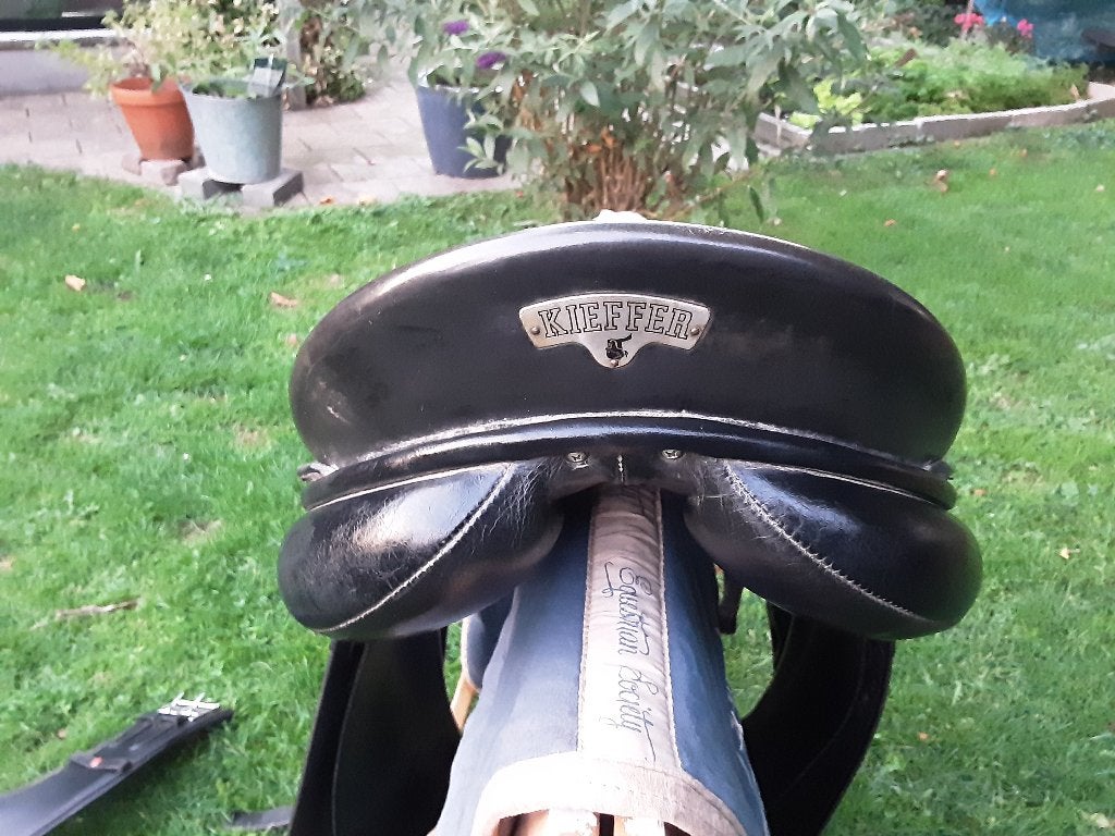 Fijn Kieffer Lech Profi dressuurzadel, Dieren en Toebehoren, Ophalen, L (17.5 inch), Gebruikt, Dressuur