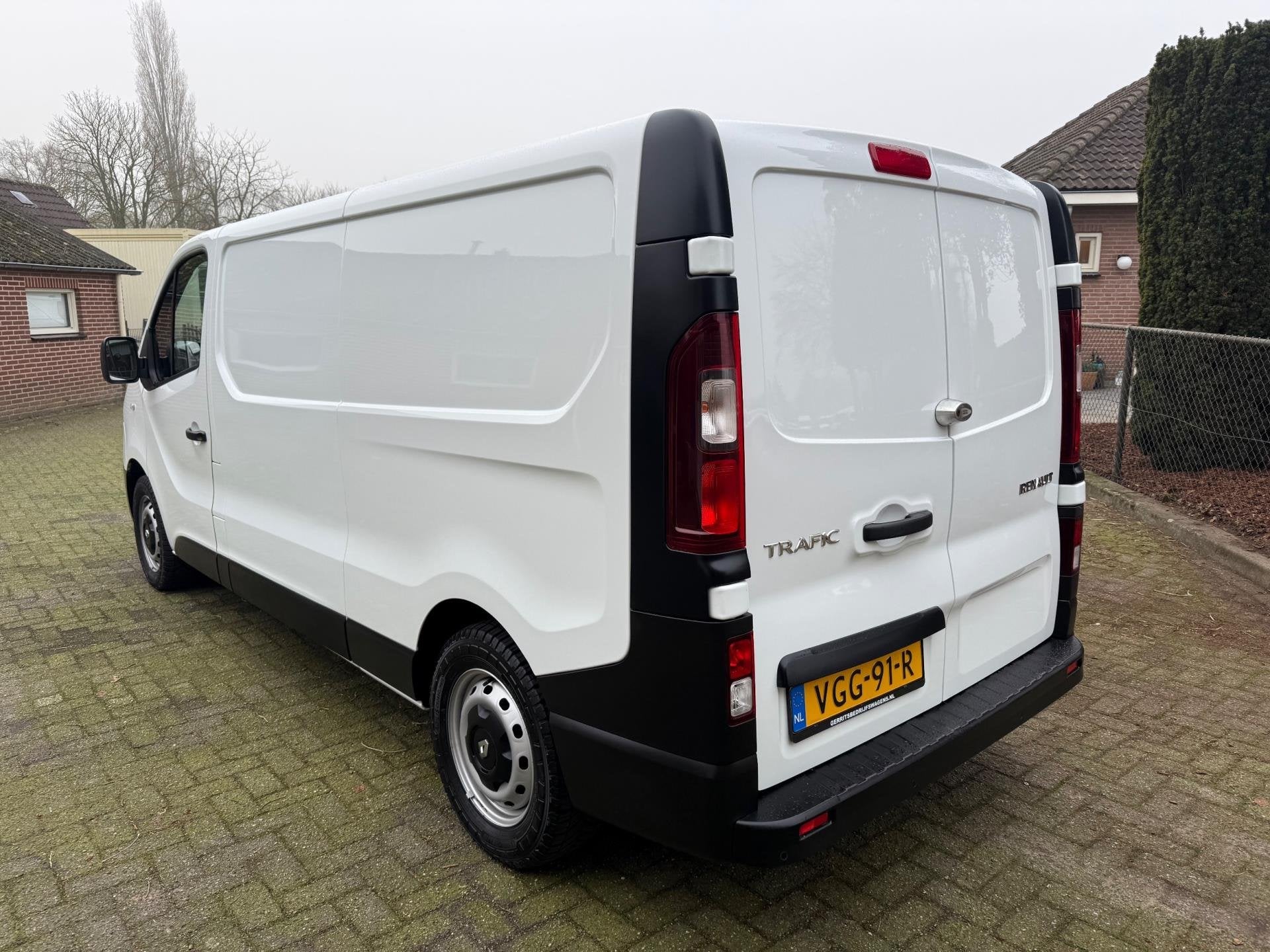 Renault Trafic 2.0 dCi 145PK T29 L2 navi airco cruise automa, Auto's, Gebruikt, Euro 6, Renault, 1650 kg