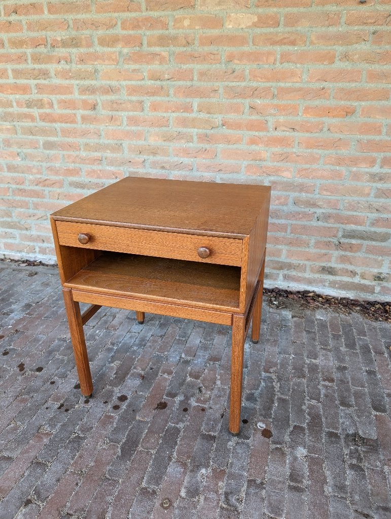 Vintage side tabel Tingstrom, Gebruikt, 50 tot 100 cm, Swedish design, Eikenhout