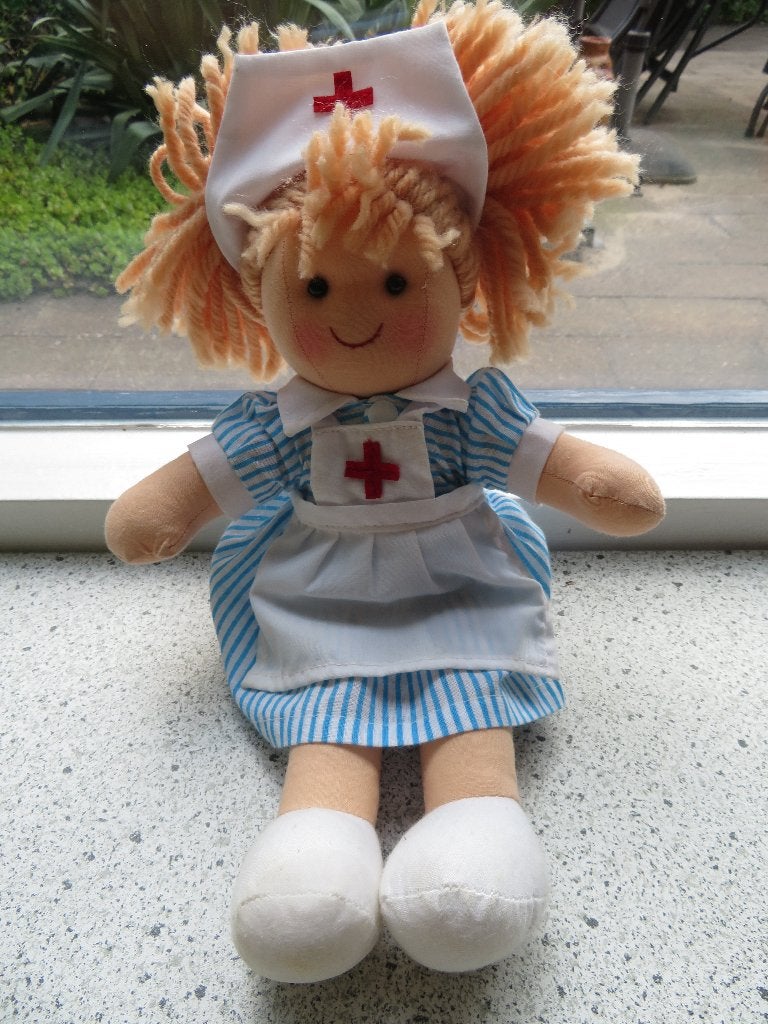 Lief popje meisje zuster verpleegster merk Bigjigs Toys, Ophalen of Verzenden, Zo goed als nieuw, Overige typen, Wasbaar