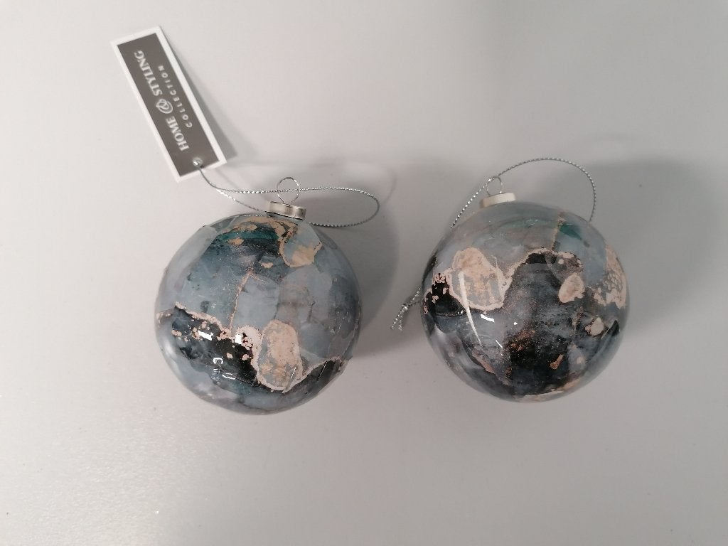 2 verschillende types kerstballen., Diversen, Kerst, Ophalen of Verzenden, Zo goed als nieuw