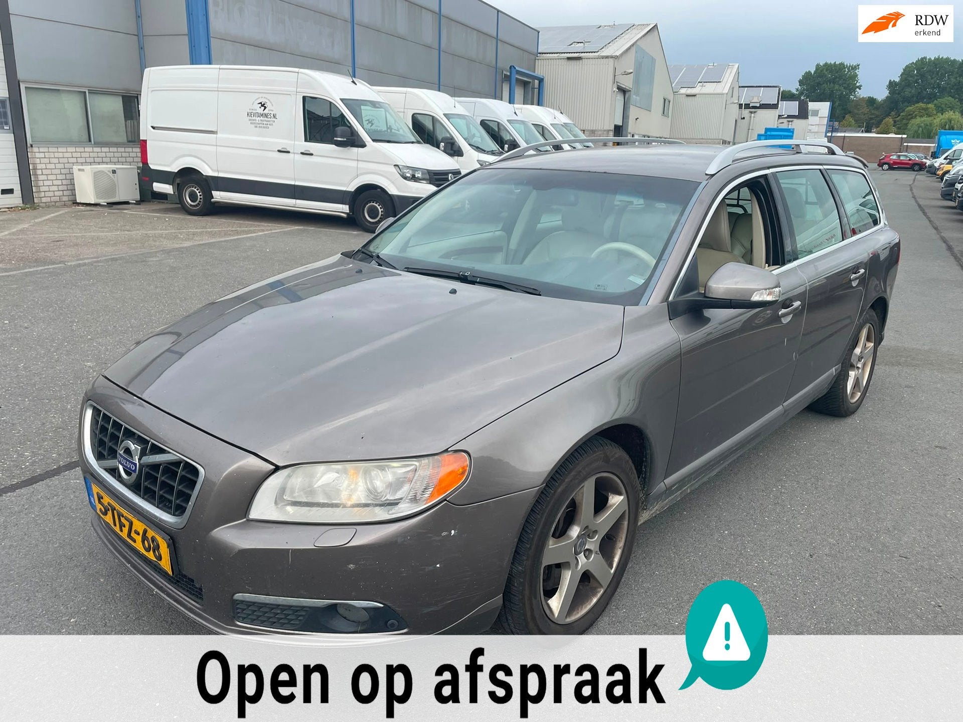 Volvo V70 2.4D Ocean Race EXPORT ? ADVERTENTIE GOED LEZEN !, Auto's, Volvo, Voorwielaandrijving, Beige, 1574 kg, Euro 4