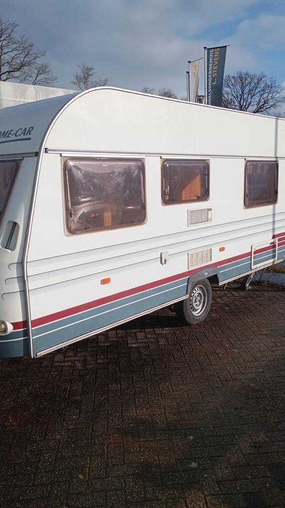 Home-Car Racer 45 Spirit - Nette caravan ,voortent, Home-car, Omvormbare zithoek, Rondzit, Particulier