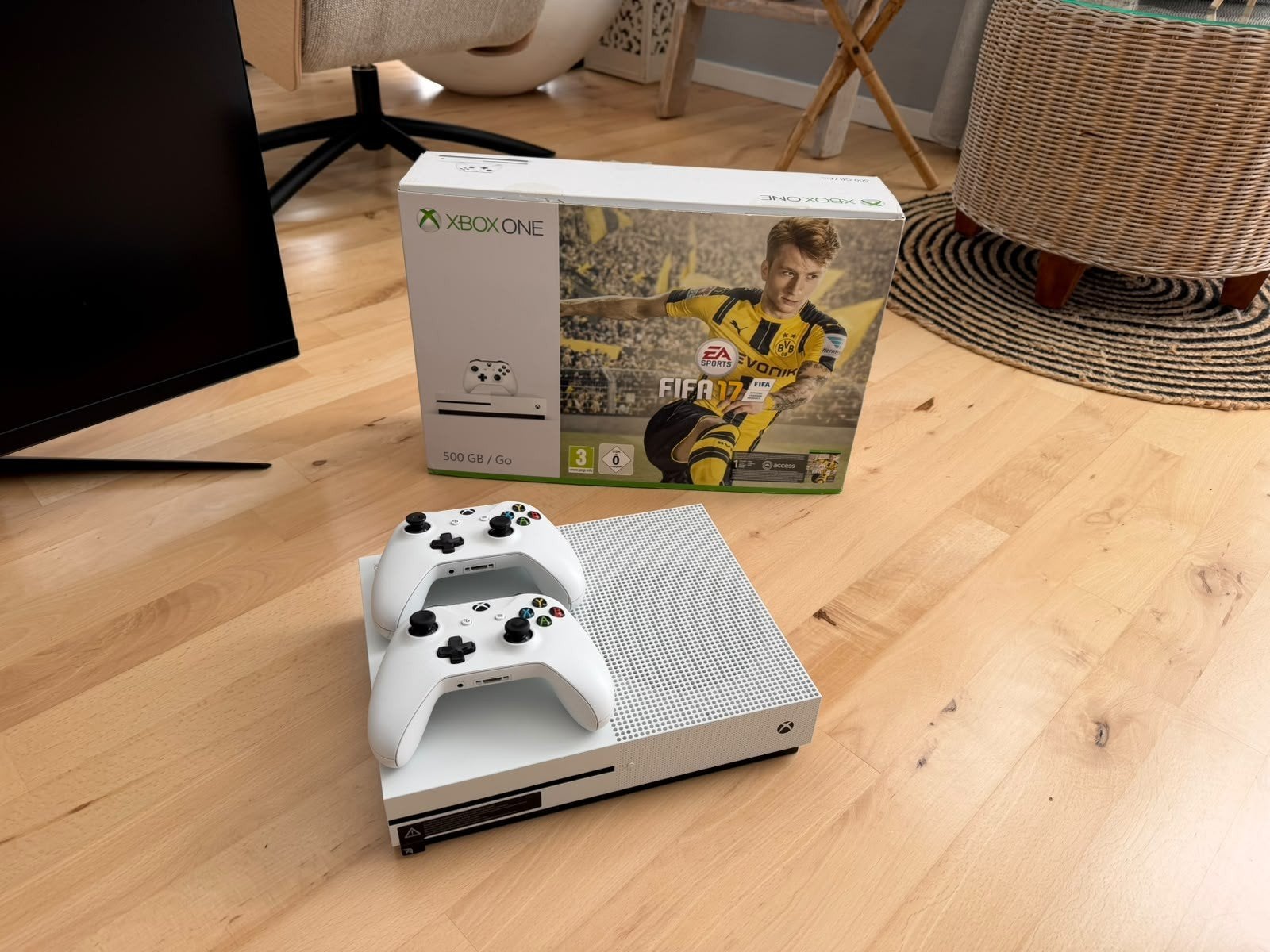 Xbox One S 500gb, 3 controllers en diverse games, Ophalen, Gebruikt, 2 spelers, Eén computer