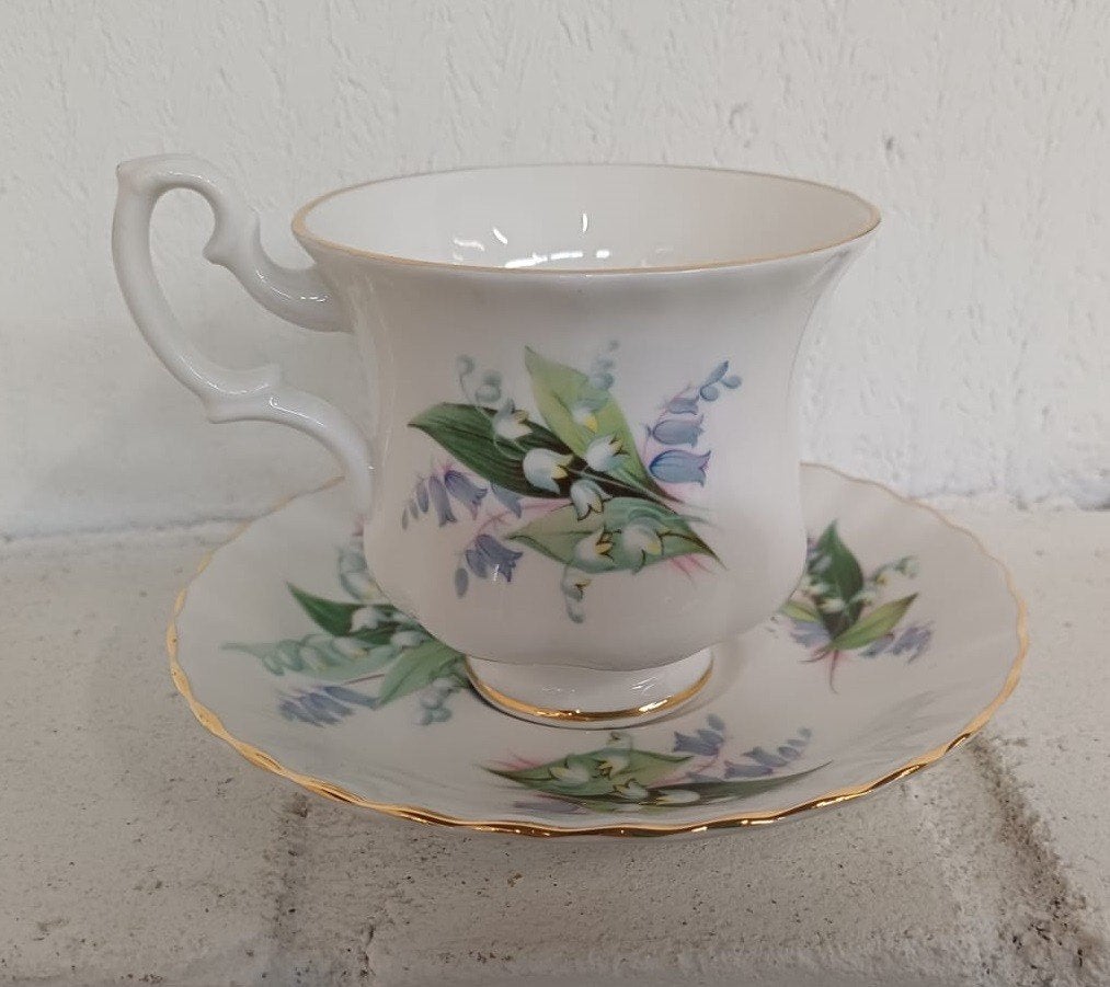 Royal Albert servies - 8 kop en schotels, Ophalen of Verzenden