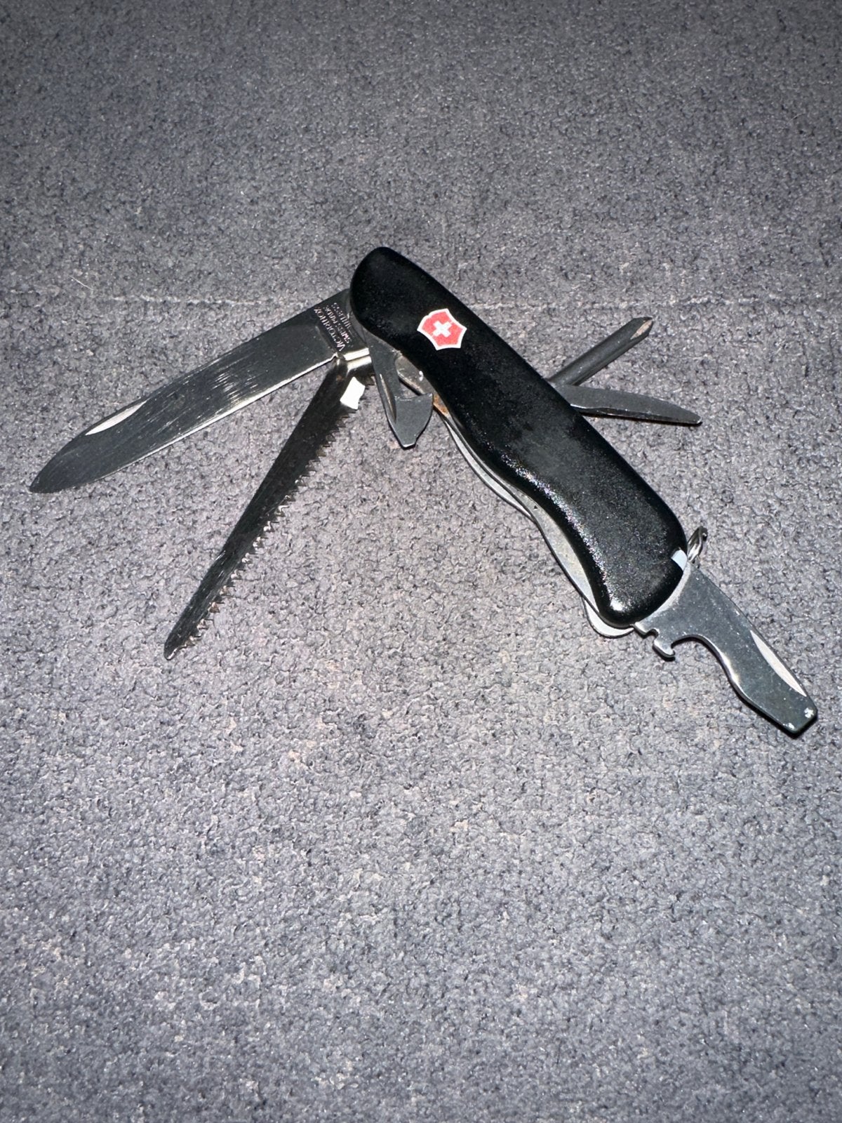 Victorinox Zwitsers zakmes - Zwart, multifunctioneel, Ophalen of Verzenden, Zo goed als nieuw, Snijgereedschap, Overige merken