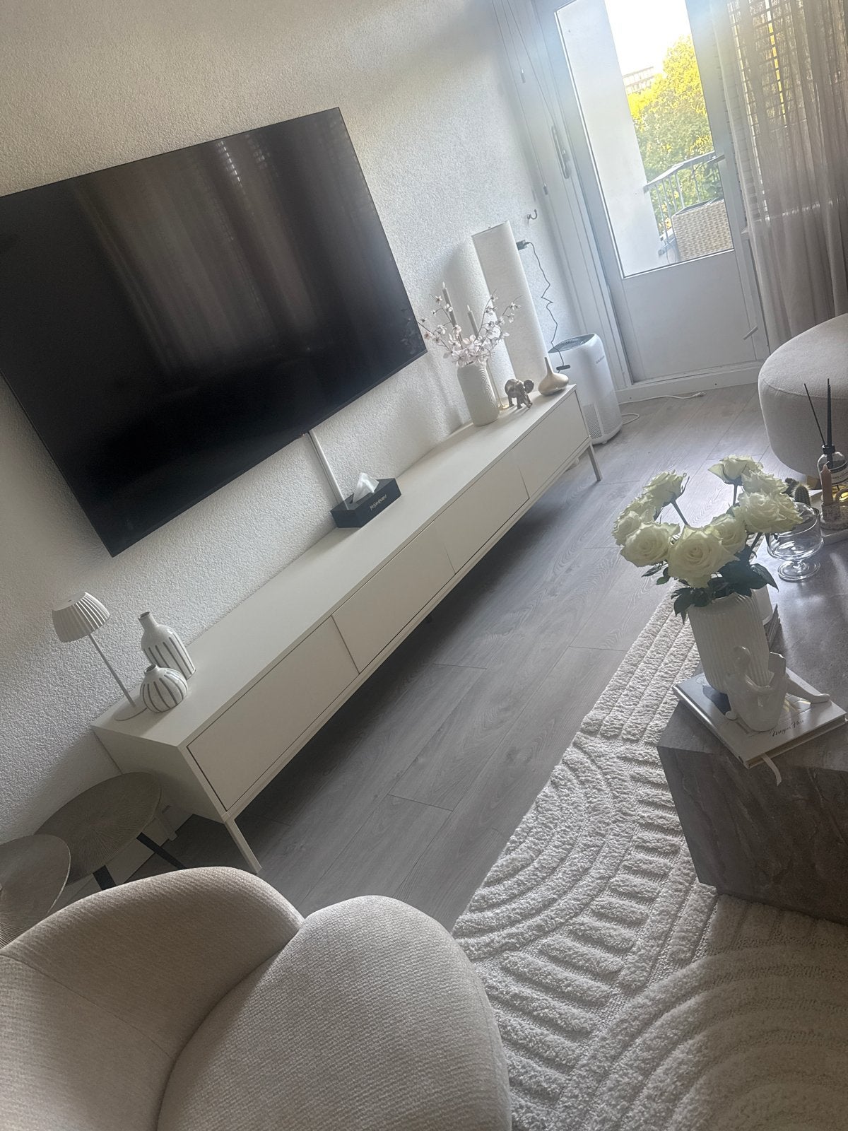 Dressoir 2.40m - recent gewrapt in beige, z.g.a.n., Ophalen, Zo goed als nieuw, 200 cm of meer, Met lade(s)