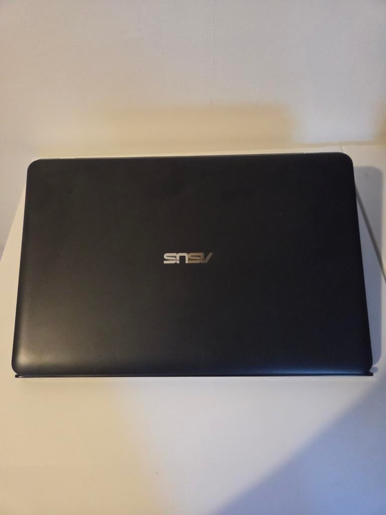 Asus laptop, Computers en Software, Windows Laptops, Gebruikt, HDD, 2 tot 3 Ghz, 4 GB, Qwerty, Ophalen of Verzenden