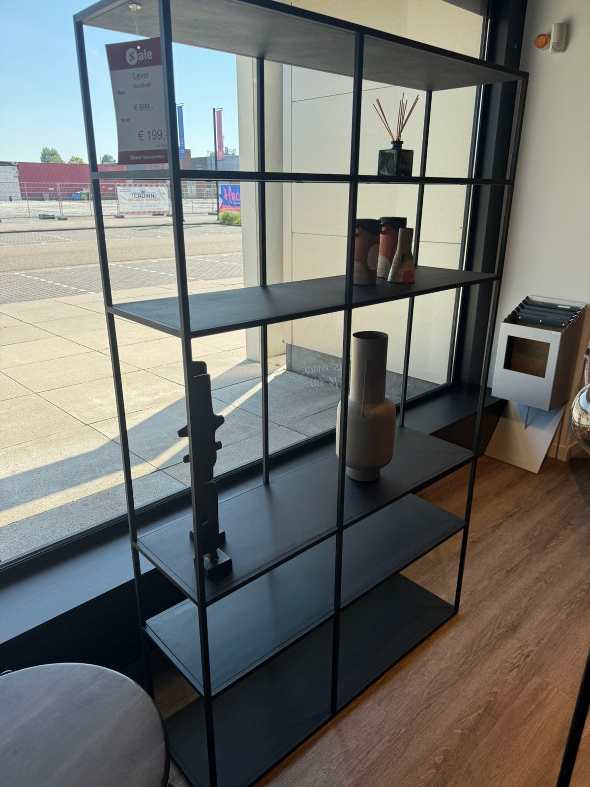 Wandkast Level Sanders Wonen, Ophalen, Met plank(en), Zo goed als nieuw, Minder dan 150 cm