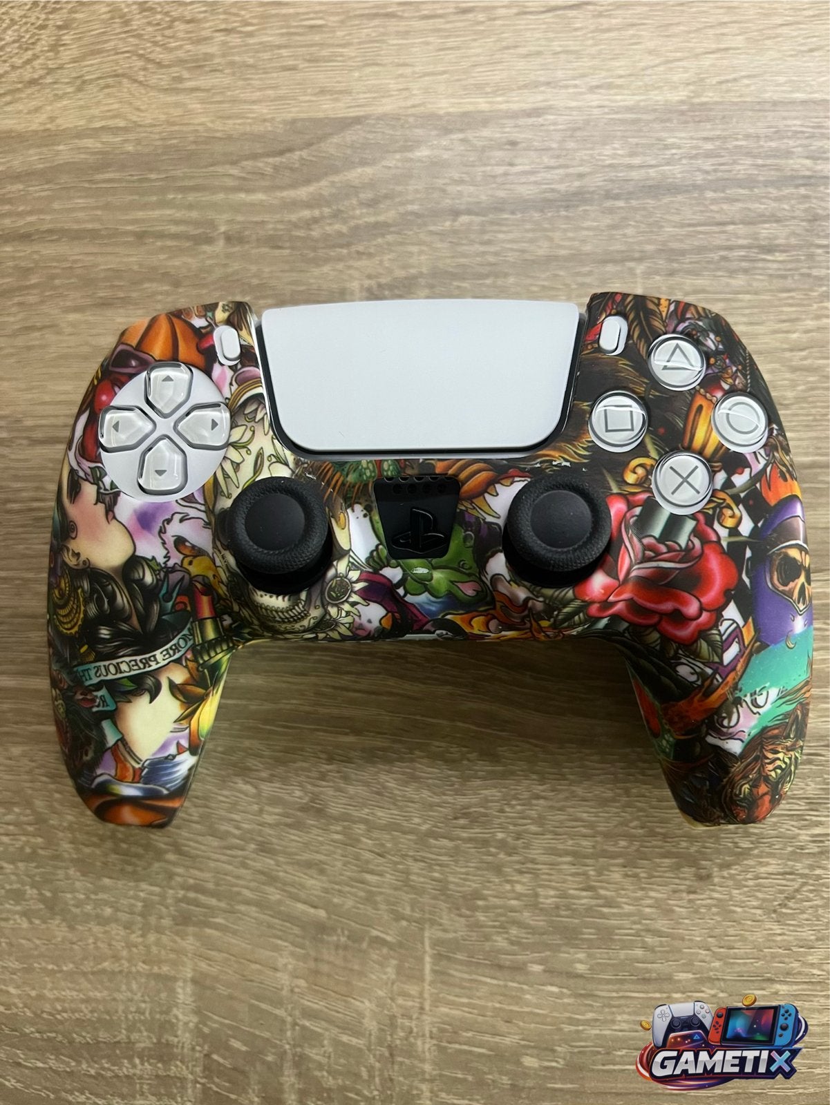 PS5 Controller Skin - Tattoo Art - Old School Ink - GametiX, Ophalen of Verzenden, Zo goed als nieuw, Overige typen, PlayStation 5
