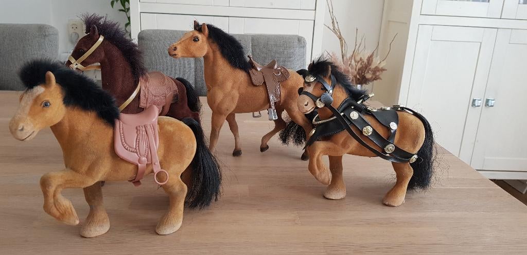 Speelgoed paardjes, gevlokt, Ophalen of Verzenden, Zo goed als nieuw