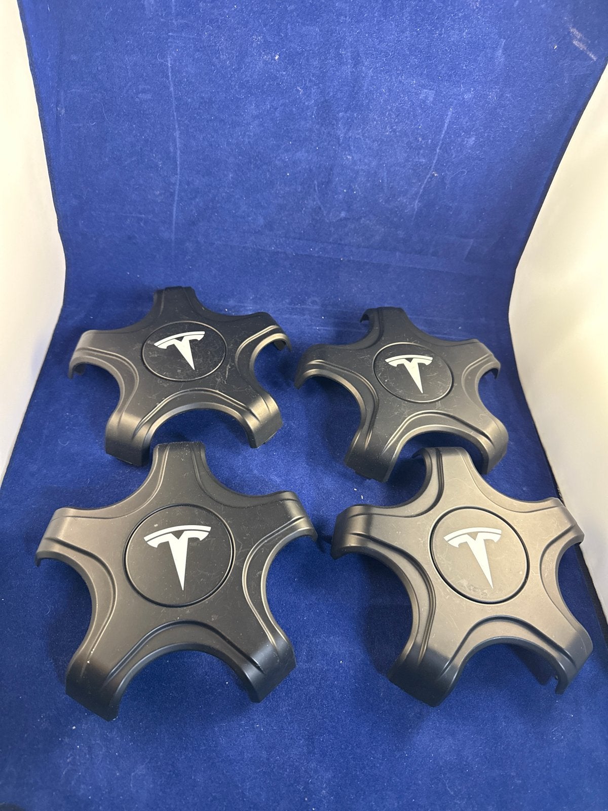 Set van 4 Tesla model 3 aero naafdoppen - Zwart met wit logo, Ophalen of Verzenden, Gebruikt