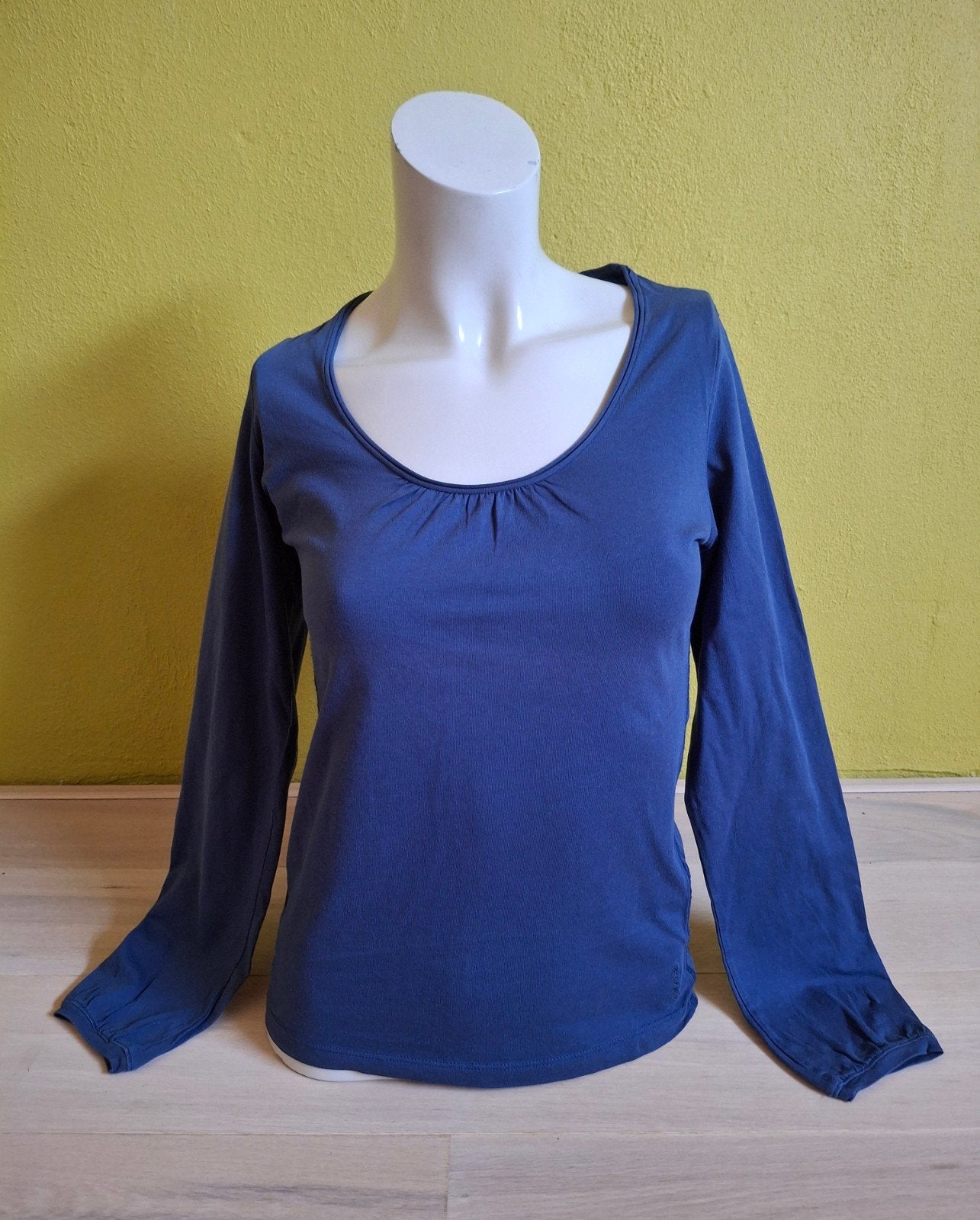 ESPRIT basic longsleeve. Mt 38, Kleding | Dames, T-shirts, Verzenden, Zo goed als nieuw, Maat 38/40 (M), Korte mouw