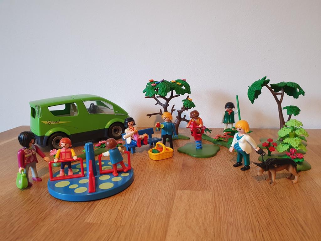 Playmobil Natuurspeeltuin met auto en figuren, Kinderen en Baby's, Speelgoed | Playmobil, Ophalen of Verzenden, Gebruikt, Complete set