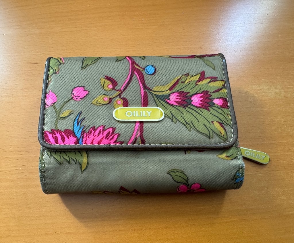 Oilily portemonnee - khaki groen met bloemen, Sieraden, Tassen en Uiterlijk, Portemonnees, Verzenden, Zo goed als nieuw, Groen