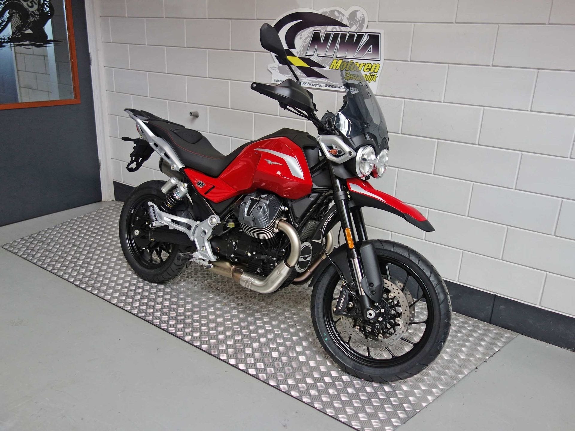 Moto Guzzi V 85 Strada, 853 cc, ABS, Meer dan 35 kW, Toermotor