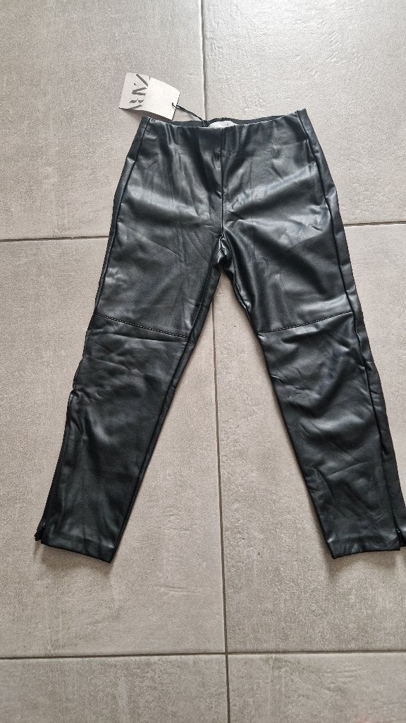 Zara kids faux leren broek maat 128, Broek, Nieuw, Zara, Verzenden