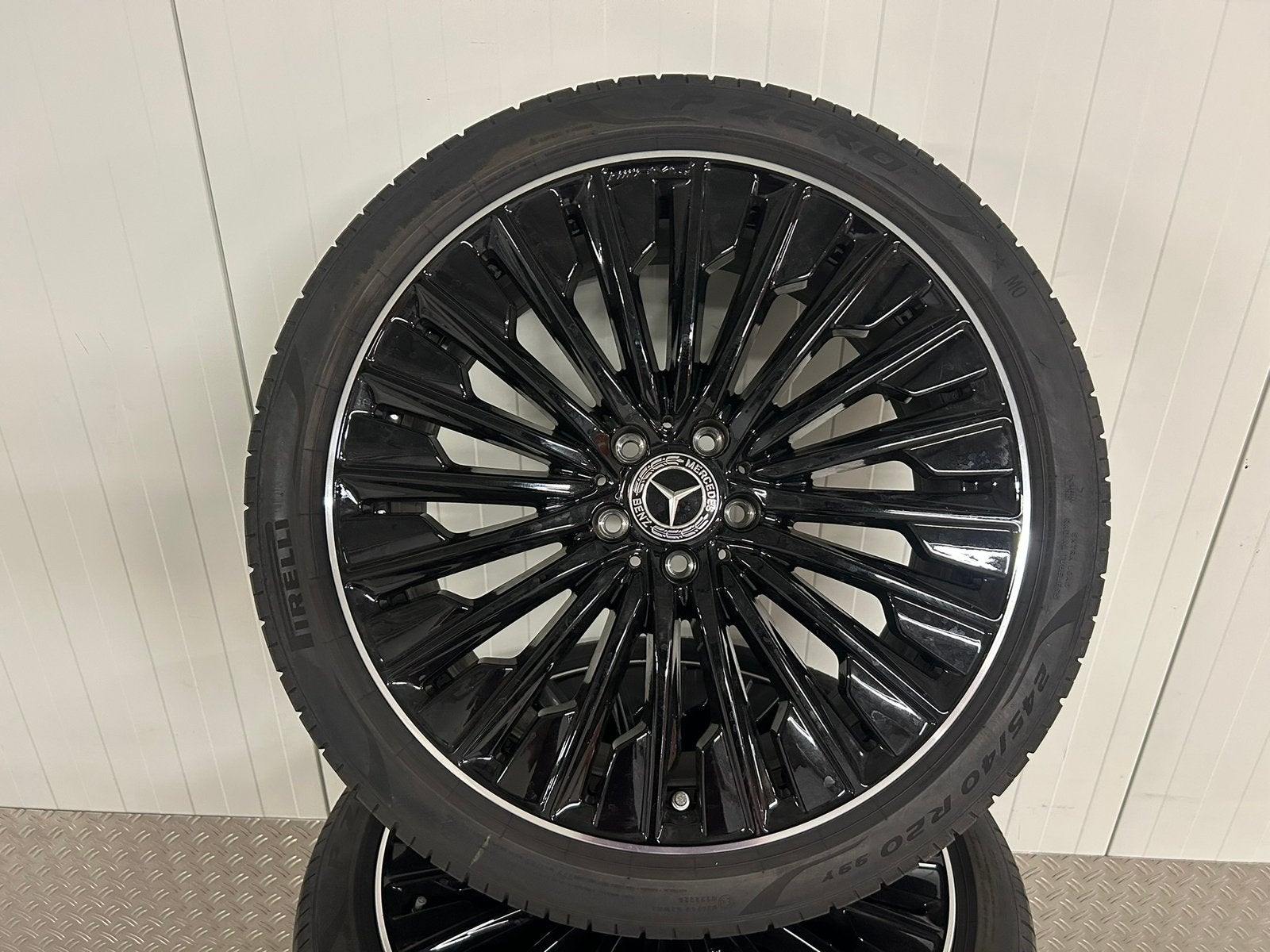 Mercedes E klasse W214 S214 AMG 20 inch Pirelli MO 2024 TPMS