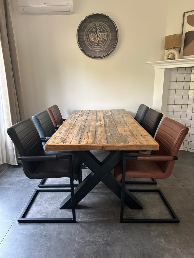 Robuuste eettafel 90x200 cm met metalen onderstel, Ophalen, Zo goed als nieuw, 4 tot 6 stoelen