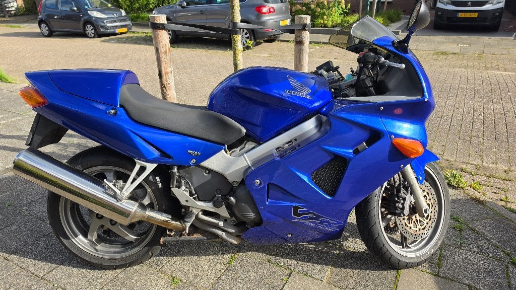 Honda VFR 800 Fi uit 2001, Motoren, 4 cilinders, Motorrijbewijs A, Gebruikt, Meer dan 35 kW