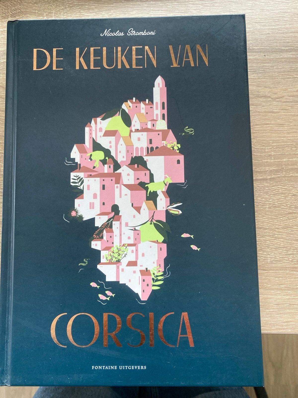 Nicolas Stromboni - De keuken van Corsica, Italië, Ophalen of Verzenden, Zo goed als nieuw, Nicolas Stromboni