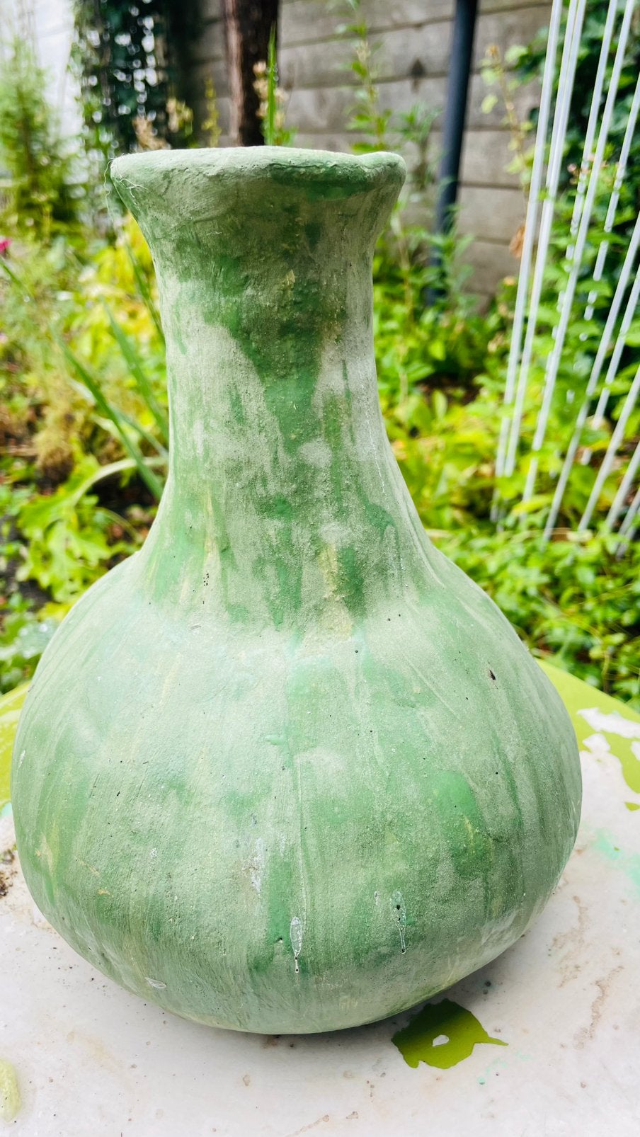 Te koop: vaas, groen, h., Tuin en Terras, Bloempotten, Ophalen of Verzenden, Rond, Aardewerk, Minder dan 25 cm