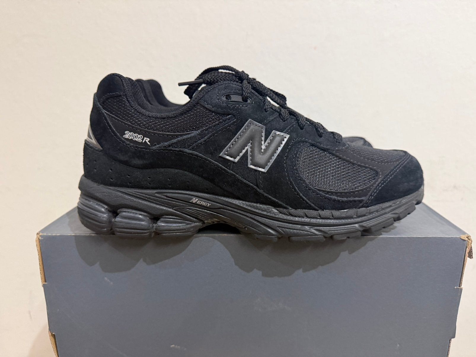 Te koop nieuwe New Balance 2002 maat 41.5, Postlaan 3, Zwart, Nieuw, Ophalen of Verzenden