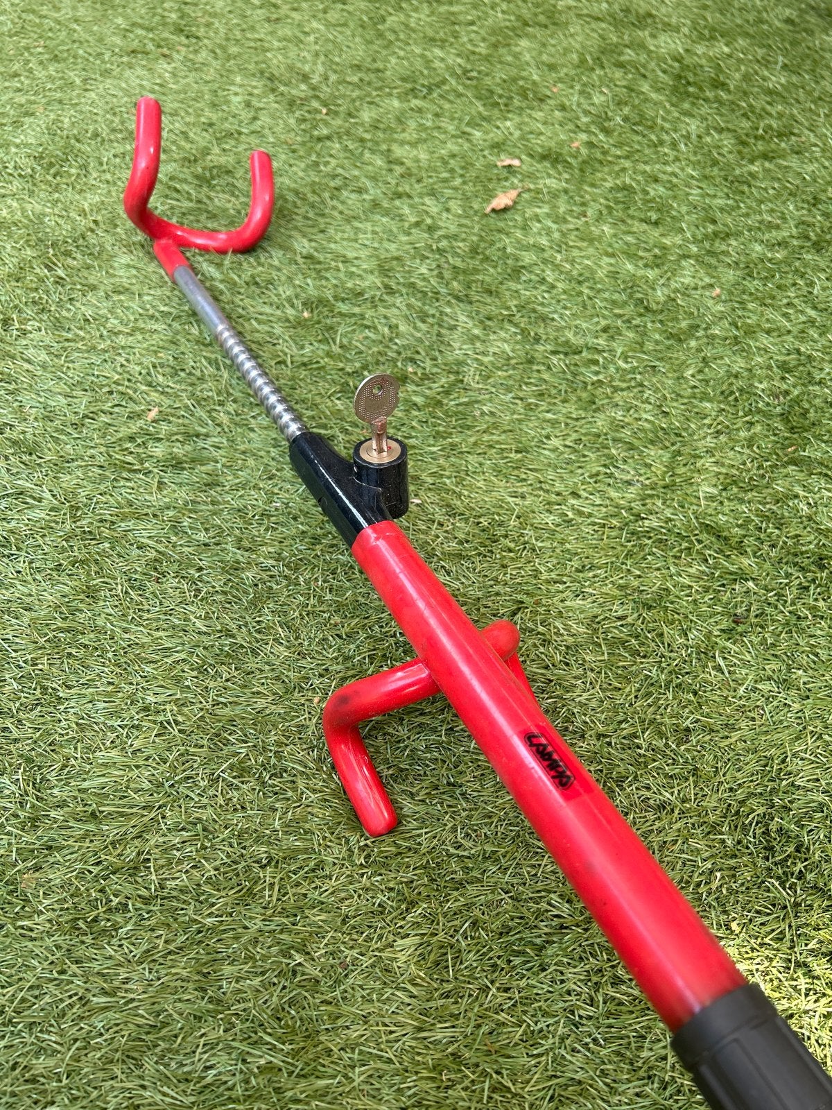 Rood stuurslot met sleutel - extra beveiliging auto, Ophalen, Gebruikt