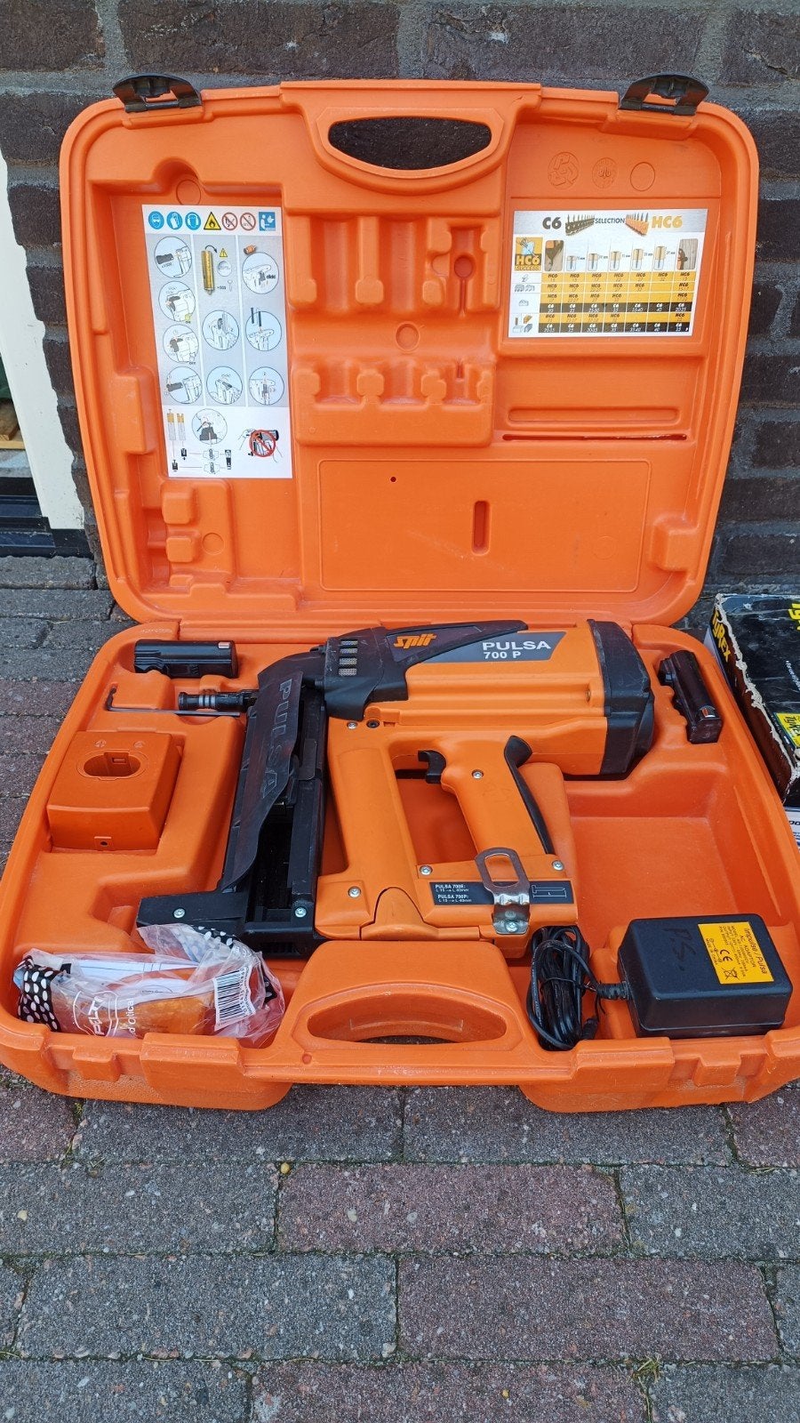 Spit Pulsa 700 P schiethamer met toebehoren en nagels, Ophalen of Verzenden, Gebruikt, Tacker/nietmachine, Overige merken
