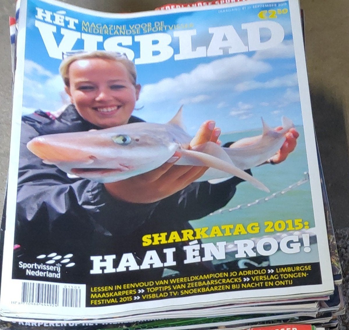 Hele stapel visbladen - Leuk voor de vakantie!, Ophalen, Gelezen, Sport en Vrije tijd