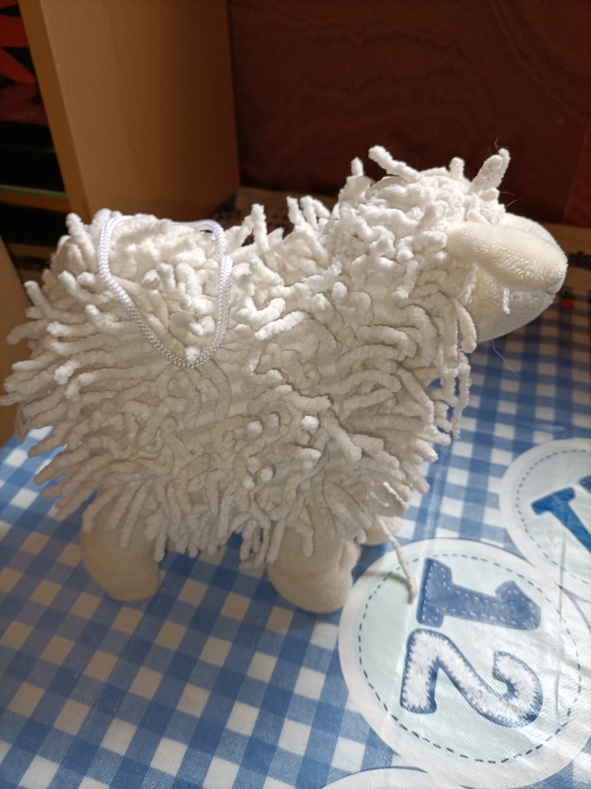 Texel schaap knuffel wit met slierten 20 cm groot, Ophalen of Verzenden, Zo goed als nieuw, Overige typen