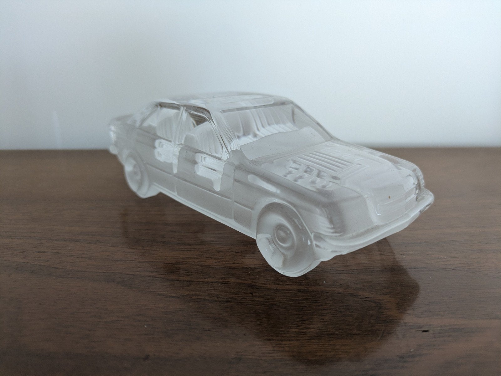 Mercedes Benz 190E Schaalmodel Opaalglas 1:32, Ophalen of Verzenden, Zo goed als nieuw, Auto