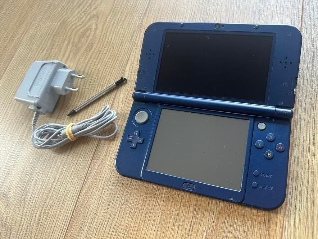 New Nintendo 3DS XL Compleet Inclusief Oplader & Stylus!!!, Spelcomputers en Games, Spelcomputers | Nintendo 2DS en 3DS, Ophalen of Verzenden