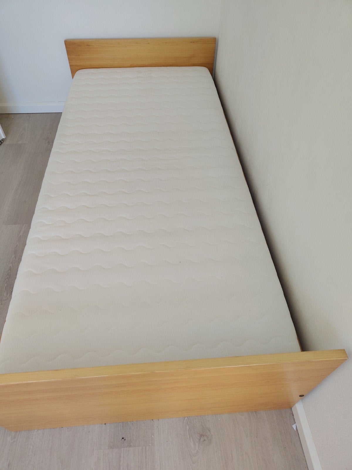 eenpersoons bed - gratis 200x96cm, Ophalen, Gebruikt, 90 cm, Eenpersoons