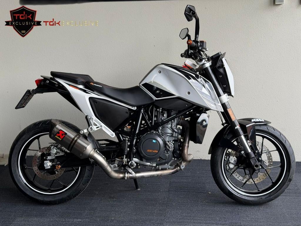 KTM 690 DUKE ABS TC AKRAPOVIC NETTE STAAT! (890 790 990 390), 693 cc, Bedrijf, Meer dan 35 kW, Minimaal motorrijbewijs A2