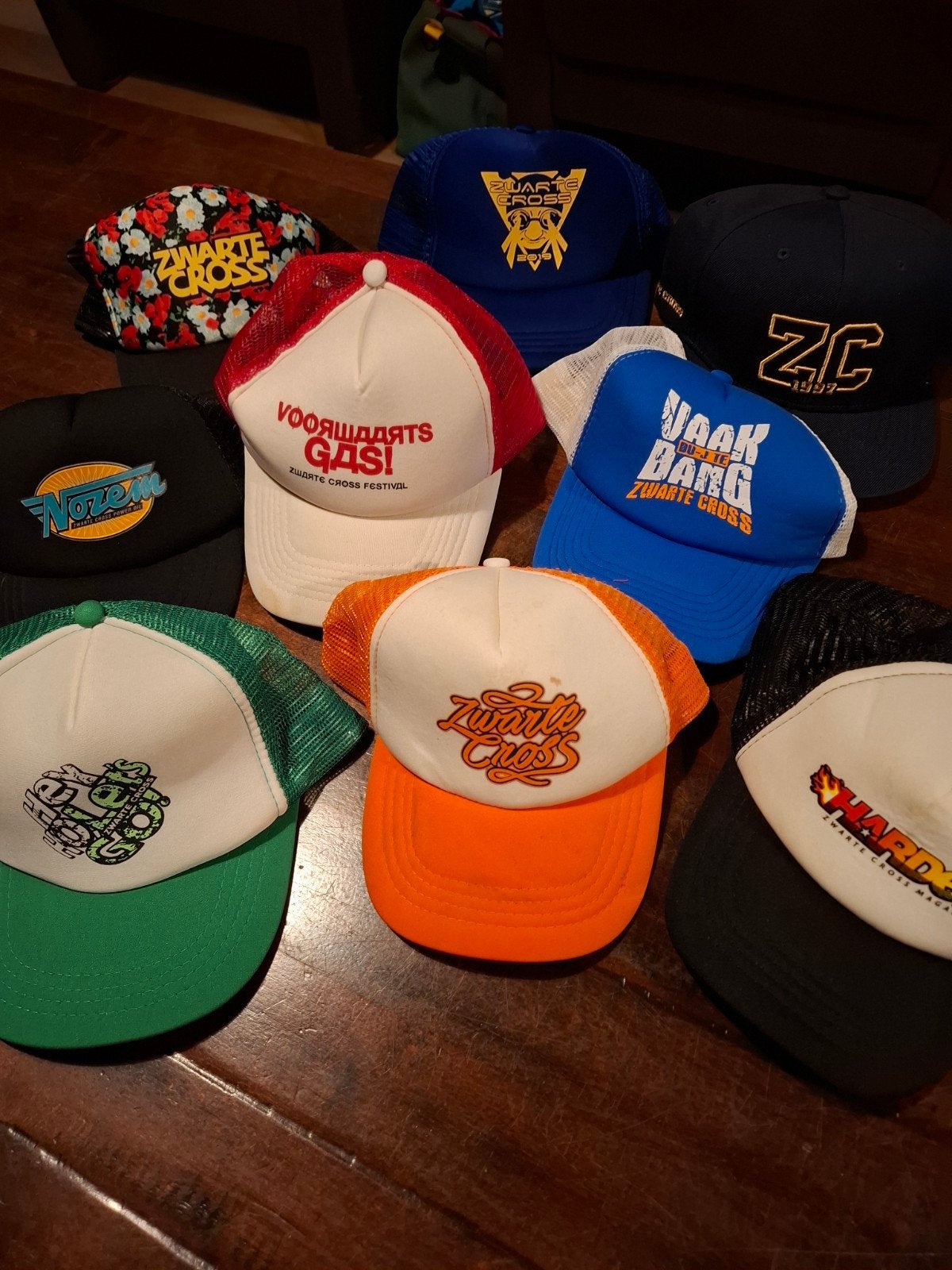 Petjes zwarte cross, Kleding | Heren, Hoeden en Petten, Ophalen of Verzenden