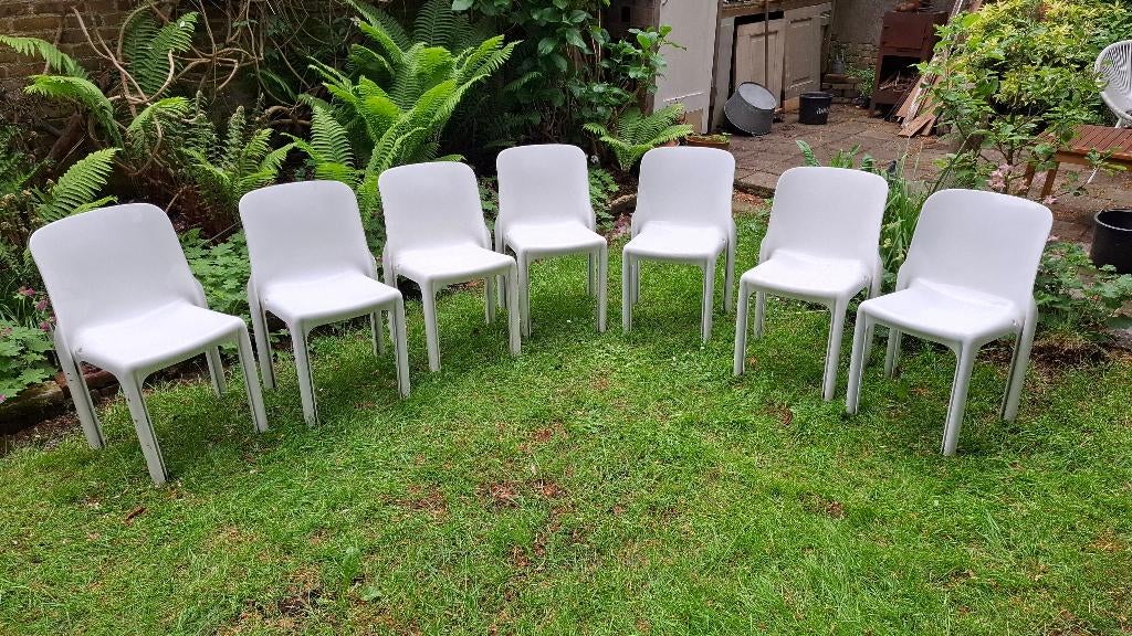 7 witte design stoelen 'Selene' (Vico Magistretti, Artemide), Huis en Inrichting, Ophalen, Kunststof, Gebruikt, Wit