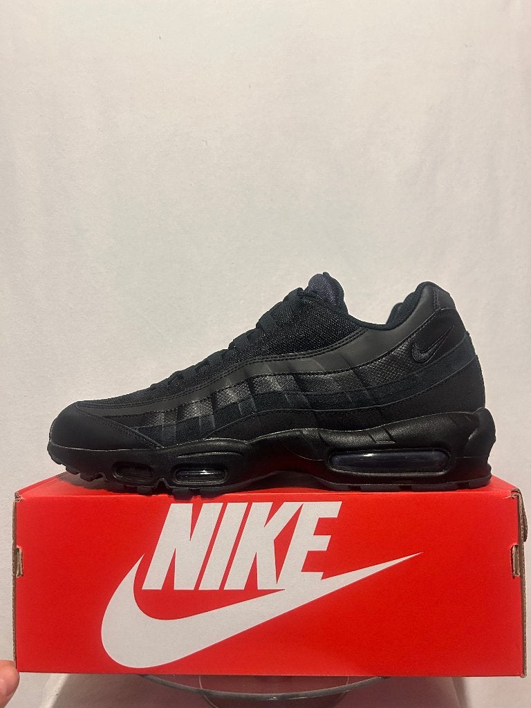 NIEUW IN DOOS! Maat 49,5 - Nike Air Max 95 Triple Black, Verzenden, Zwart, Nike, Nieuw