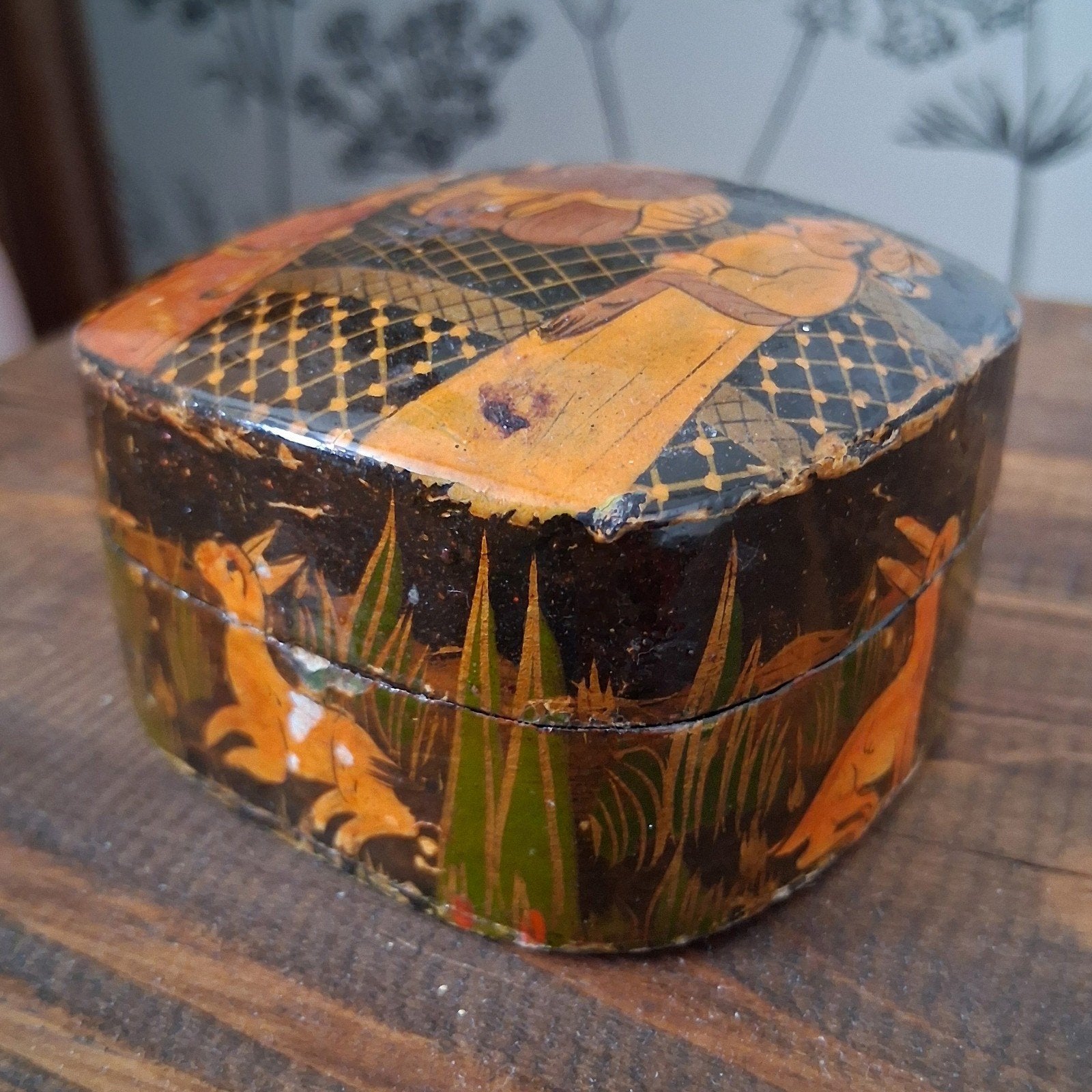 Antiek Kashmir lakdoosje papier maché hert, Ophalen of Verzenden