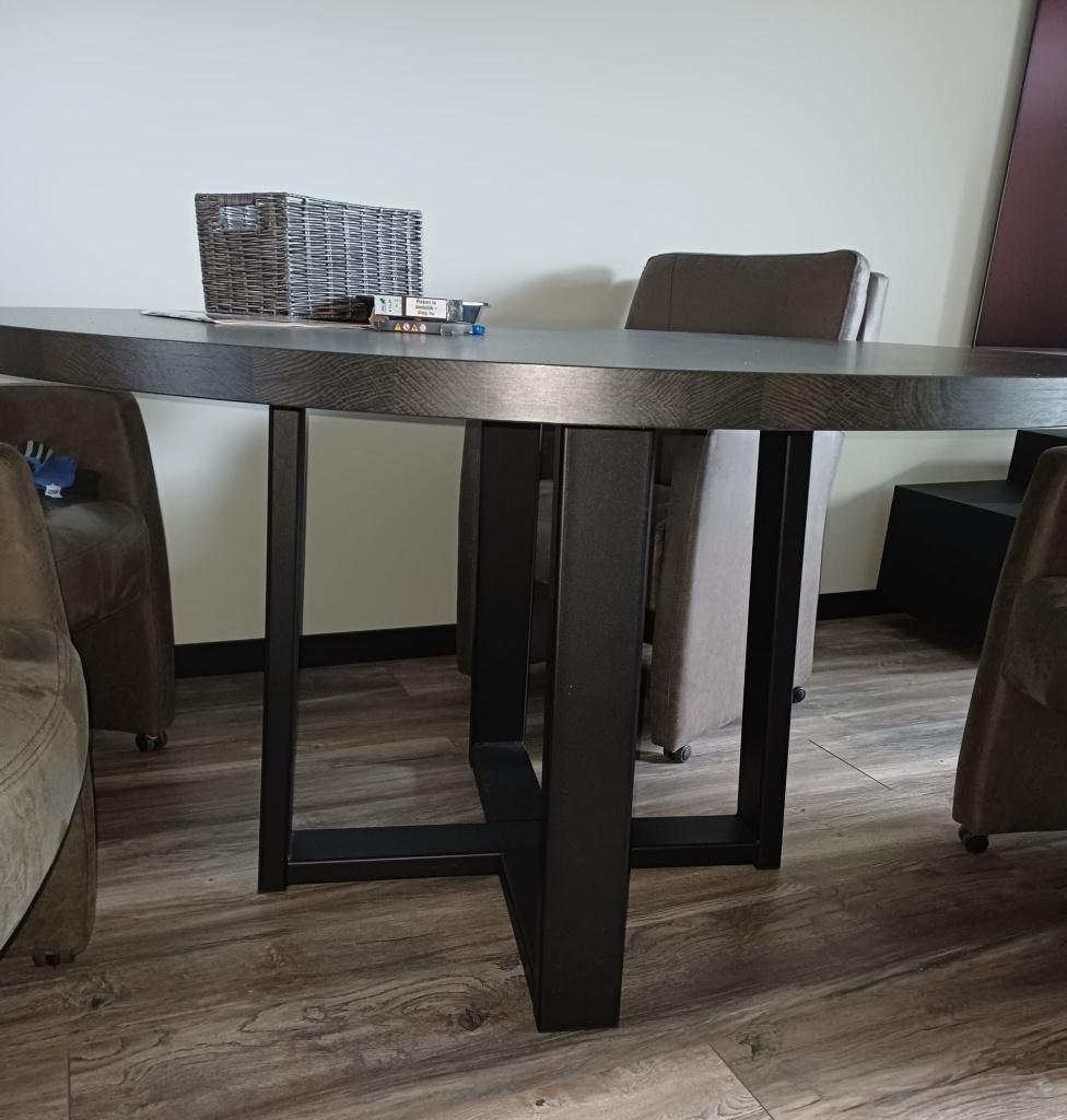 Eettafel (rond) en 4 stoelen, Huis en Inrichting, Ophalen, Overige materialen, 150 tot 200 cm, Rond