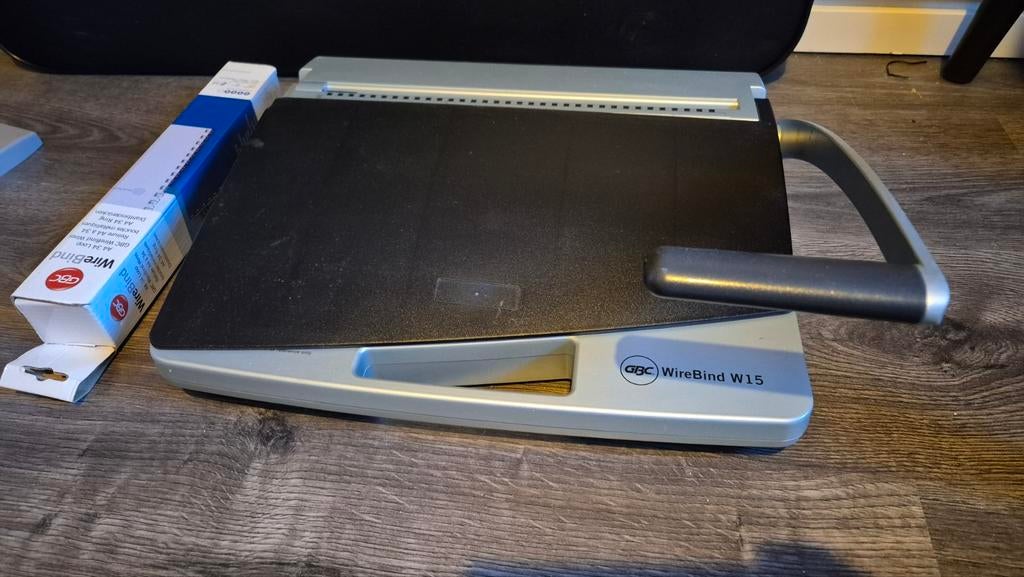 Bindmachine , a4 perforator (ABC wirebind w15), Ophalen, Toilet