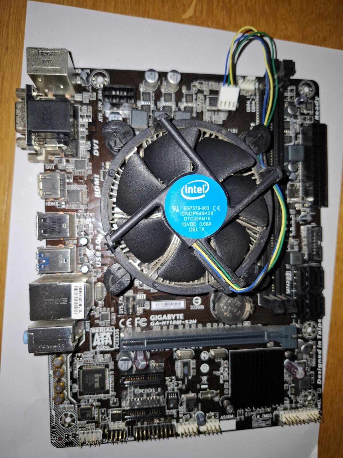 Intel Core i7 CPU 7e generatie met Gigabyte GA-H110M-S2H, Computers en Software, Processors, Ophalen of Verzenden, Gebruikt, Intel Core i7 7e generatie