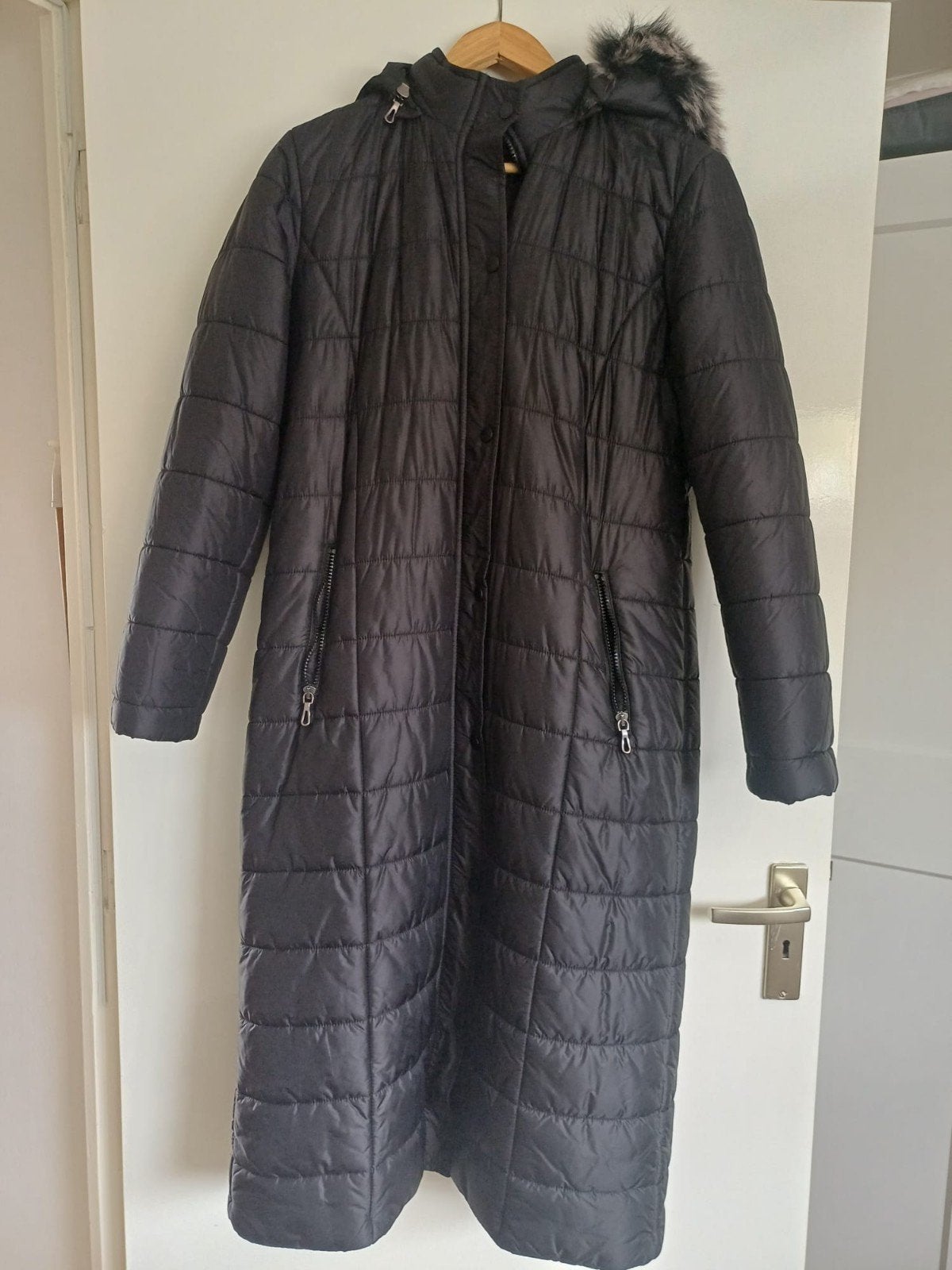 Nieuwe Zwarte Lange Gewatteerde Jas zara Maat 46 💫, Maat 38/40 (M), Zwart, Nieuw, Ophalen of Verzenden