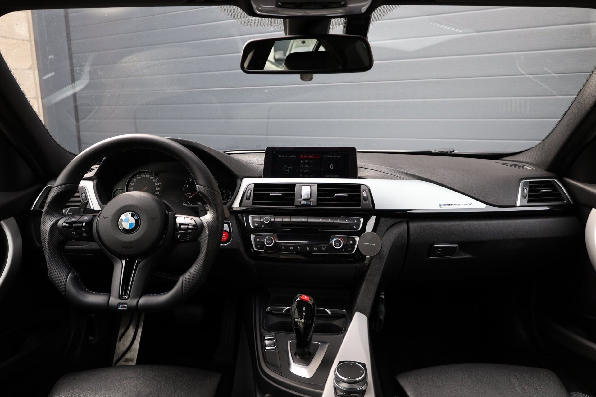 BMW 3-serie 320i M-Performance M-Sport/LED/VIRTUAL/LEER+S.VE, Auto's, Automaat, Achterwielaandrijving, Euro 6, 4 cilinders