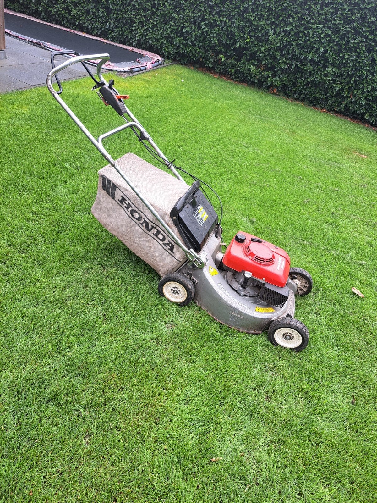 Honda HR2150 Benzine Grasmaaier met Opvangzak, Tuin en Terras, Grasmaaiers, Ophalen, Cirkelmaaier, Honda, Gebruikt