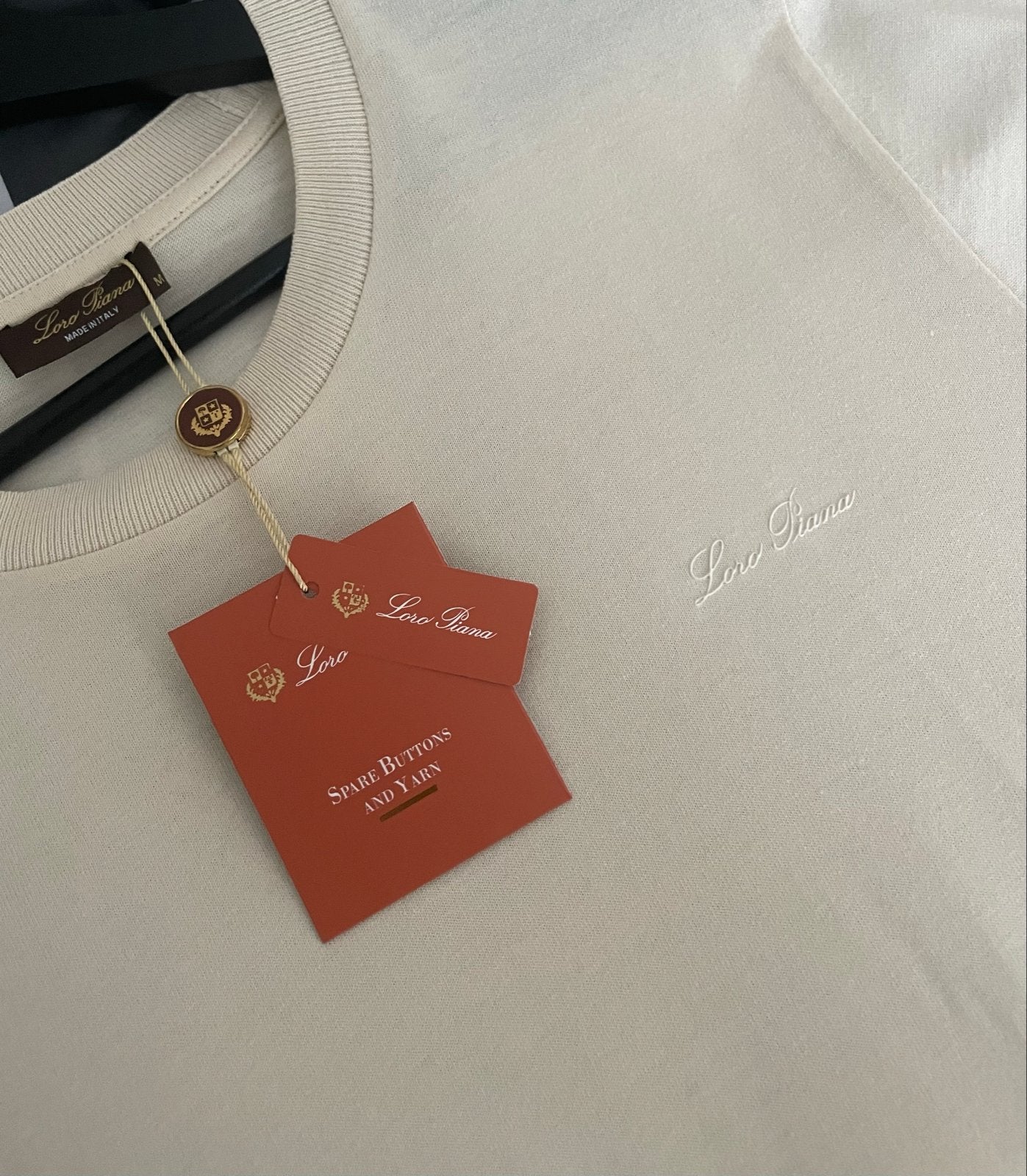 Loro Piana Beige T-shirt Maat M Nieuw met Prijskaartje, Ophalen of Verzenden, Nieuw, Maat 48/50 (M), Beige