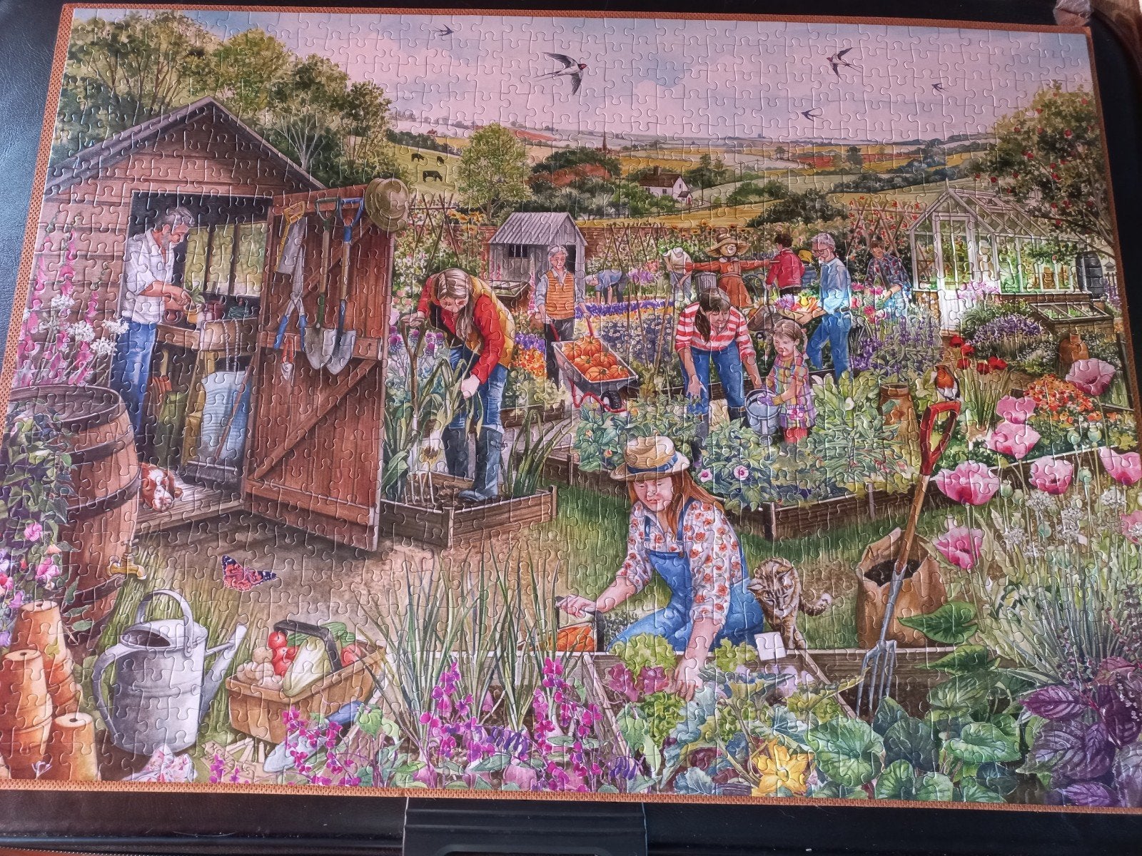 te koop falcon puzzle down the allotment, Ophalen of Verzenden, 500 t/m 1500 stukjes, Zo goed als nieuw