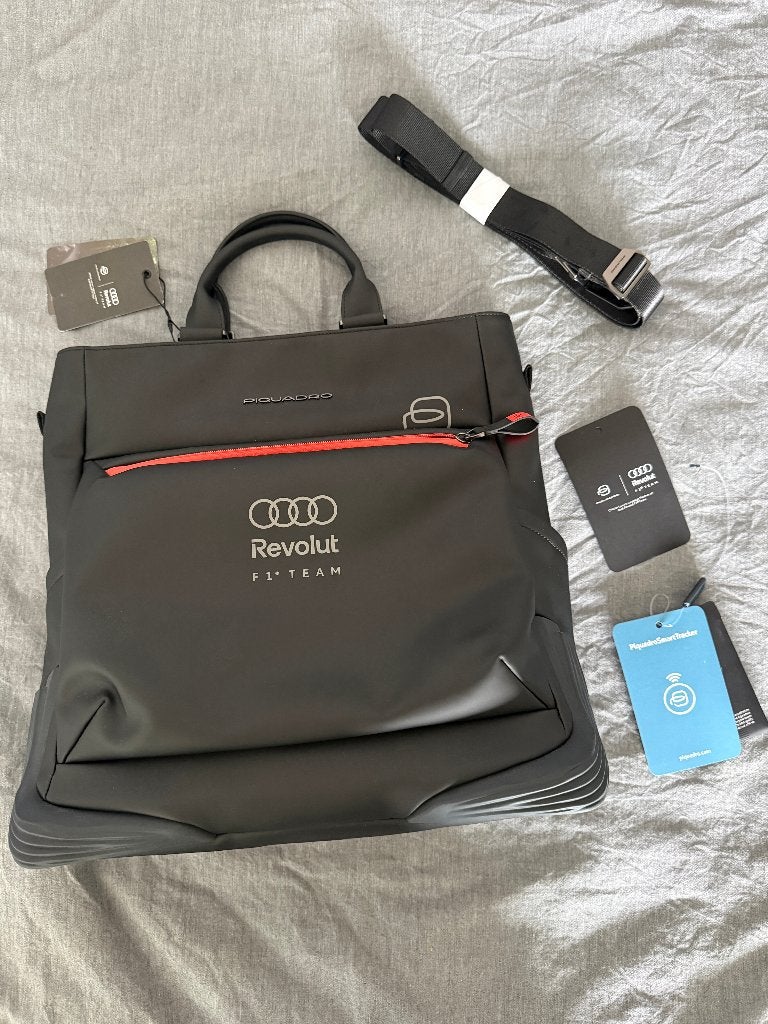 Piquadro x Audi Revolut F1 Team tas NIEUW met labels, Ophalen of Verzenden, Nieuw, Grijs, Overige merken